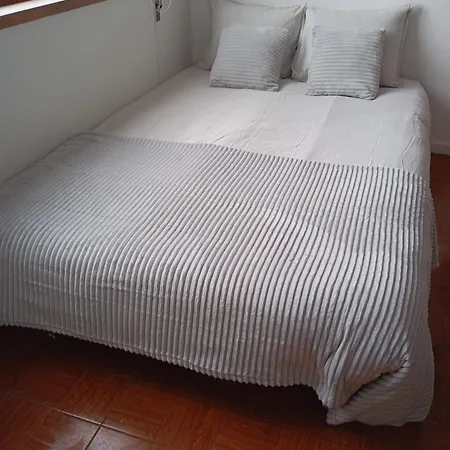 Family Shared House Homestay Porto