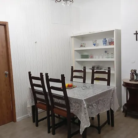 Homestay Family Shared House *